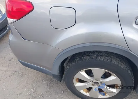 2011 Subaru Outback 2.5I Limited z USA, uszkodzony, nr VIN 4S4BRBKC6B3366088